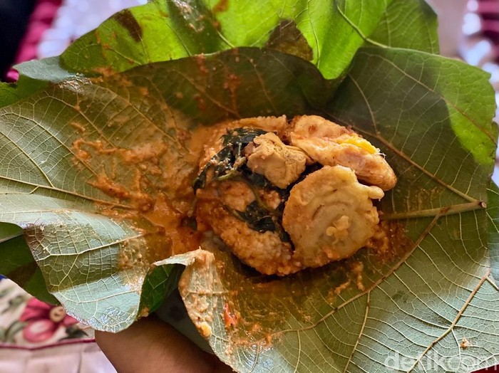 Jajanan di Pasar Bangilan Tuban