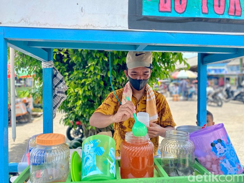 Jajanan di Pasar Bangilan Tuban