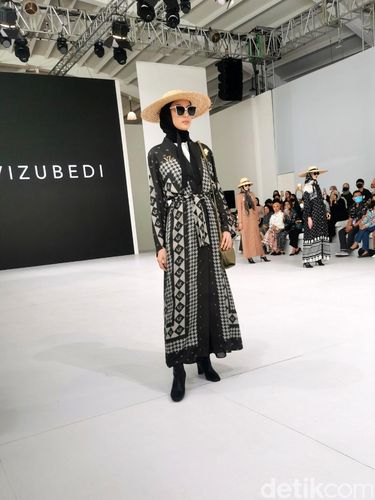 Buttonscarves 2023 Jakarta Fashion Week: Thun Series
