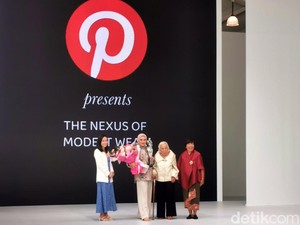 Buttonscarves Raih Pia Alisjahbana Award di Jakarta Fashion Week 2023