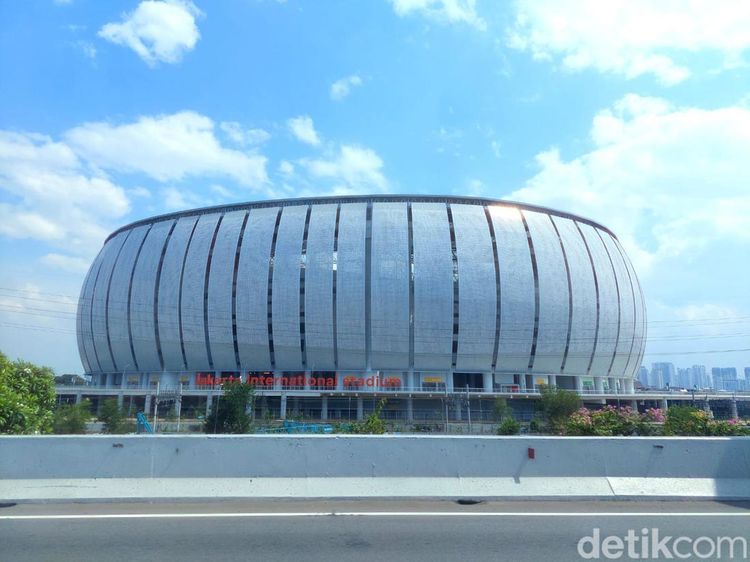Potret Perjalanan JIS: Dari Tanah Jadi Stadion Bergaya Arsitektur Megah