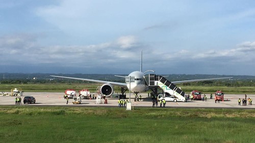 Logistik WSBK 2022 tiba di Bandara Internasional Lombok, NTB, Sabtu (29/10/2022).
