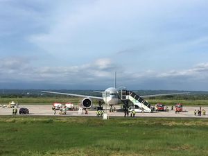 Penampakan Logistik WSBK Mandalika 2022 Tiba di Lombok