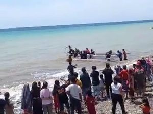 Perahu Bawa 18 Orang Tenggelam di Laut Majene, Semua Korban Selamat