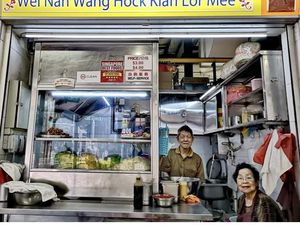 Usai Jualan Mie 47 Tahun, Kakek Nenek Ini Pilih Tutup Gerai
