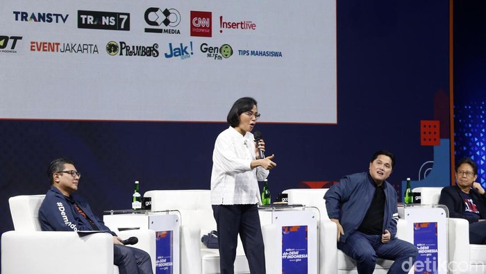Menkeu Sri Mulyani, Menteri BUMN Erick Thohir, Menkes Budi Gunadi Sadikin dan Wakil Ketua DPR RI Muhaimin Iskandar jadi pembicara di #DemiIndonesia. Begini momennya.