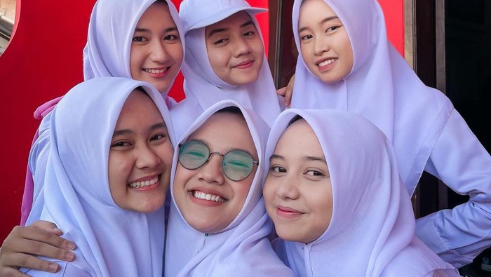 Para content creator Putih Abu-abu.