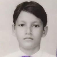 Christian Sugiono yang memulai karier di dunia hiburan sejak SMA memikat banyak penggemar dengan paras tampannya. Sang aktor memiliki keturunan Jawa dan Jerman. Foto: Instagram