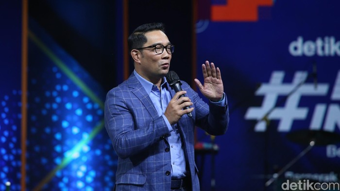 Gubernur Jawa Barat Ridwan Kamil menjadi salah satu pembicara di acara #DemiIndonesia di Jakarta, Sabtu (29/10/2022). RK minta kebiasaan buruk harus dikurangi.
