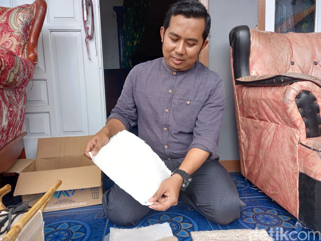 Serat nanas jadi bahan tekstil.