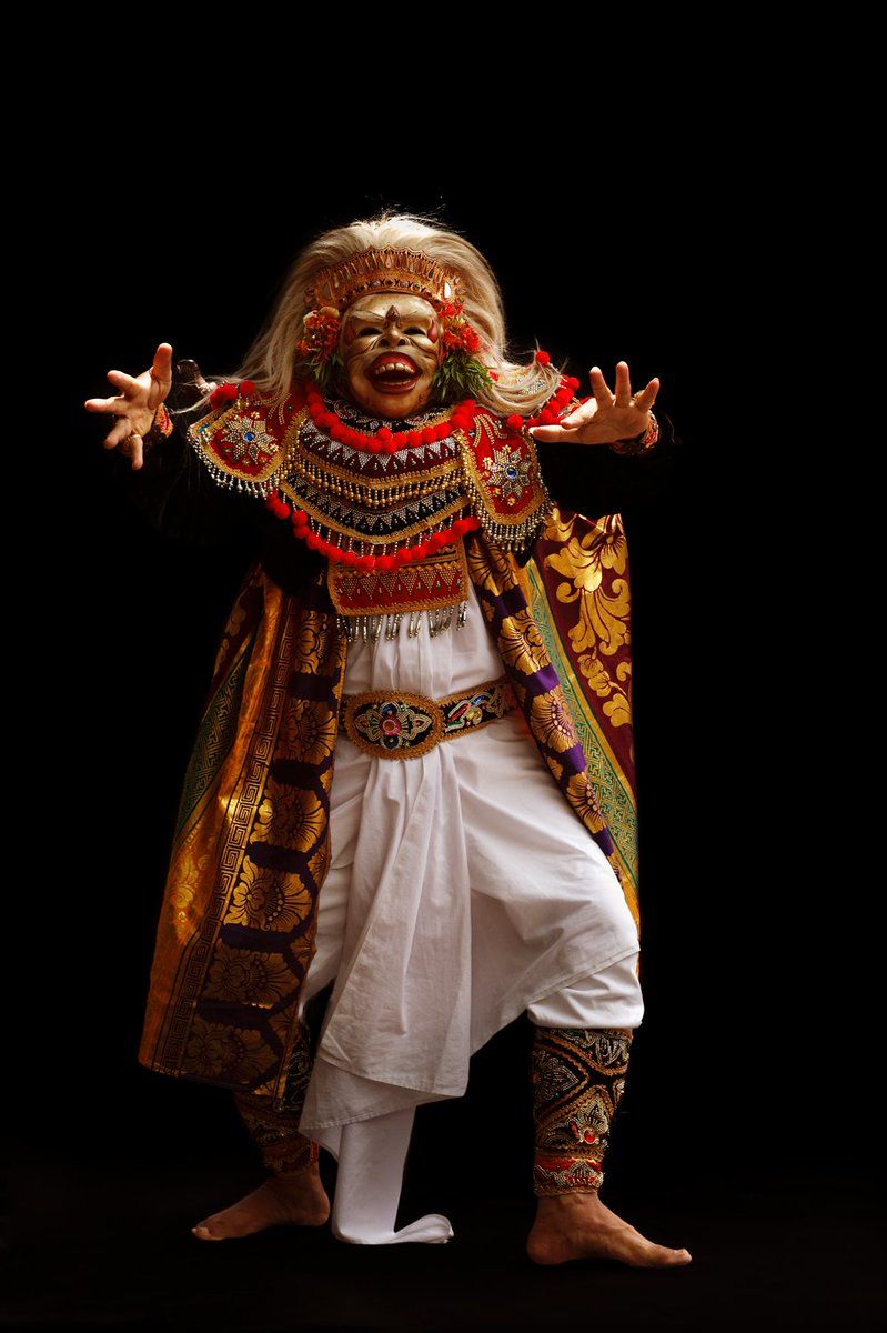 Topeng Sidakarya.