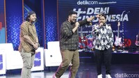 GJLS mengisi acara dengan mengajak detikers untuk berkaraoke bersama.