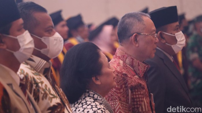Dada Rosada bersama sederet politikus papan atas lainnya