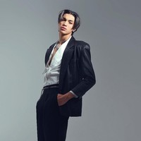 Eddy Meijer sendiri debut sebagai model di dunia hiburan tanah air dengan membintangi video klip lagu milik Shanna Shannon. Dalam video klip tersebut Eddy beradu akting dengan Shanna Shannon. Foto: Instagram/@eddy_mm