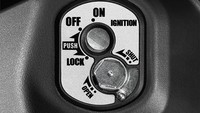 Kini Honda Wave Alpha dilengkapi Secure Key Shutter (SKS),  sistem penguncian yang dilengkapi dengan cover bermagnet dengan tuas penutup manual. Tentu saja belum keyless, masih memakai kunci konvensional. Foto: Honda Vietnam