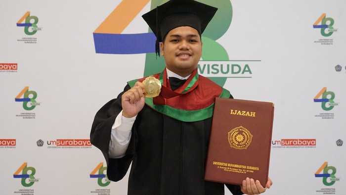 Ibnu Fari, Lulusan Terbaik UM Surabaya