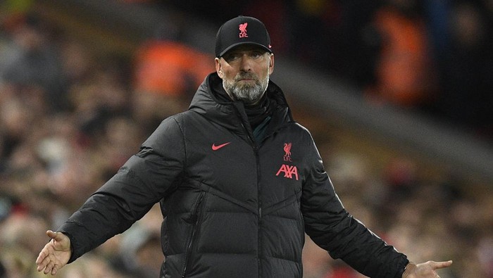 Liverpools German manager Jurgen Klopp reacts during the English Premier League football match between Liverpool and Leeds United at Anfield in Liverpool, north west England on October 29, 2022. - - RESTRICTED TO EDITORIAL USE. No use with unauthorized audio, video, data, fixture lists, club/league logos or live services. Online in-match use limited to 120 images. An additional 40 images may be used in extra time. No video emulation. Social media in-match use limited to 120 images. An additional 40 images may be used in extra time. No use in betting publications, games or single club/league/player publications. (Photo by Oli SCARFF / AFP) / RESTRICTED TO EDITORIAL USE. No use with unauthorized audio, video, data, fixture lists, club/league logos or live services. Online in-match use limited to 120 images. An additional 40 images may be used in extra time. No video emulation. Social media in-match use limited to 120 images. An additional 40 images may be used in extra time. No use in betting publications, games or single club/league/player publications. / RESTRICTED TO EDITORIAL USE. No use with unauthorized audio, video, data, fixture lists, club/league logos or live services. Online in-match use limited to 120 images. An additional 40 images may be used in extra time. No video emulation. Social media in-match use limited to 120 images. An additional 40 images may be used in extra time. No use in betting publications, games or single club/league/player publications. (Photo by OLI SCARFF/AFP via Getty Images)
