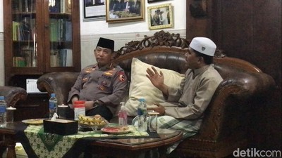Momen Kapolri Temui Ulama Pimpinan Ponpes dan Pemuka Agama di Rembang