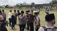 Di Rembang, Kapolri melakukan safari ke sejumlah pondok pesantren dan menemui beberapa tokoh ulama setempat. Foto: Mukhammad Fadlil/detikJateng
