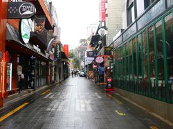 Kondisi Prihatin Tragedi Itaewon, Polisi-Tim Dokter Turun ke Jalan