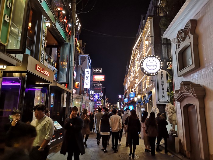 Kawasan Itaewon di Seoul, Korea Selatan Kawasan Itaewon di Seoul, Korea Selatan