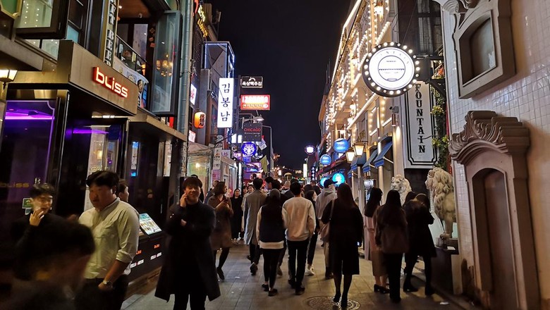 Kawasan Itaewon di Seoul, Korea Selatan Kawasan Itaewon di Seoul, Korea Selatan