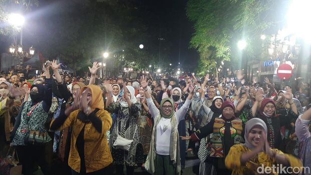 Kemeriahan Karnaval Nang Tunjungan