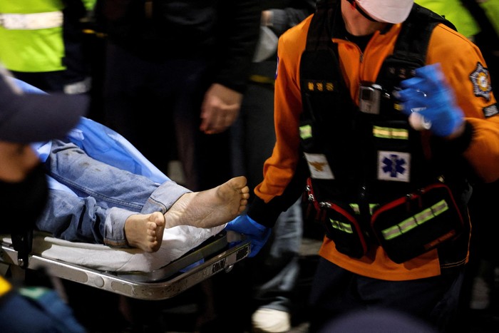 Pesta Hallowen yang digelar di Itaewon, Korea Selatan berubah menjadi tragedi mengenaskan. Saat ini korban tewas bertambah menjadi 151 orang.