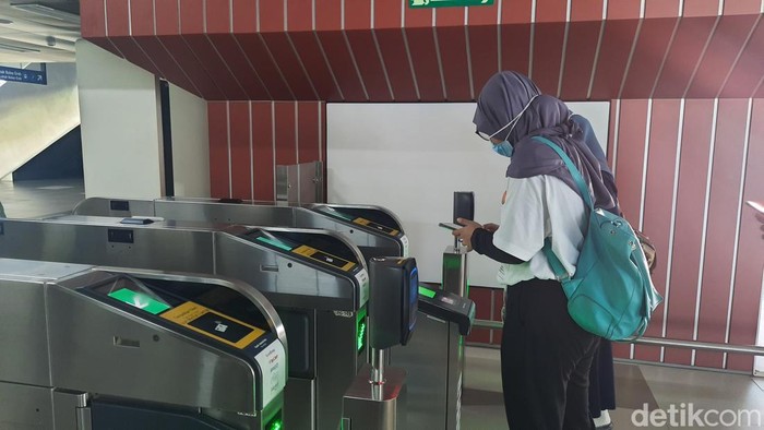 Bakal Ada Kartu Khusus buat Naik KRL, Orang Kaya Bayar Lebih Mahal