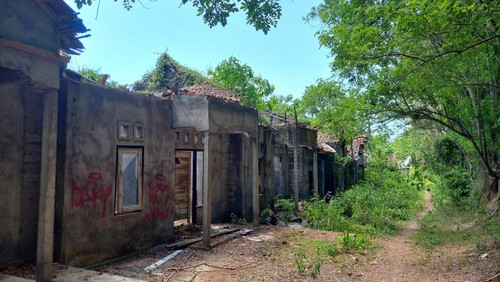Perumahan Terbengkalai di Kelurahan Liligundi, Kecamatan Buleleng, Kabupaten Buleleng, Bali, yang terkenal angker.