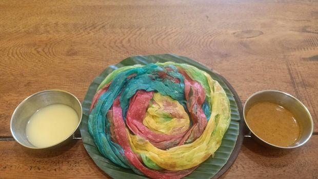 Roti canai rainbow dengan 4 warna dan 4 rasa di Denpasar