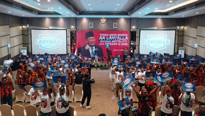 Saat Pemuda Gresik, Idolakan LaNyalla Presiden 2024 Dukungan kepada Ketua Dewan Perwakilan Daerah Republik Indonesia (DPD RI), AA LaNyalla Mahmud Mattalitti sebagai Presiden RI Tahun 2024 terus mengalir bagi berbagai kalangan masyarakat, kali ini giliran Pemuda Gresik menyuarakan dukungan tersebut.