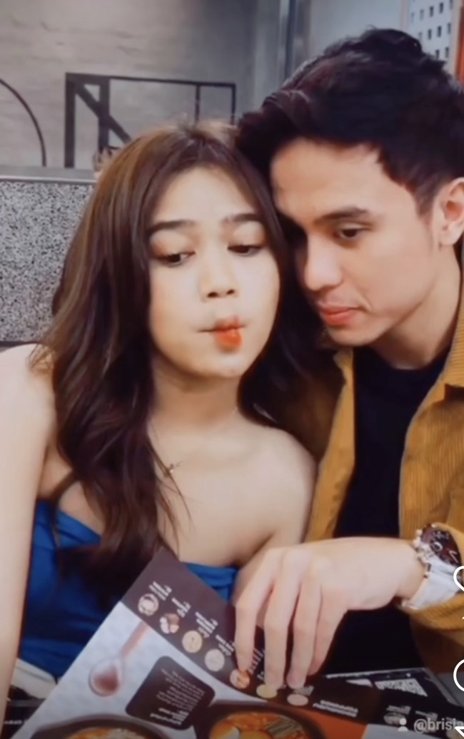 “So sweet!! Semoga langgeng terus,” komentar netizen di unggahan Brisia Jodie saat memamerkan kemesraannya bersama Nio. “Bahagia selalu kalian berdua,” tambah netizen lainnya  Foto: Instagram @brisiajodie96 / Youtube
