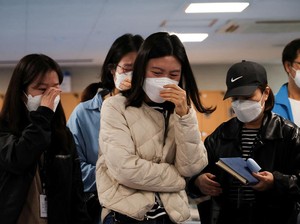 Duka Tragedi Itaewon, Stasiun TV Korsel Liburkan Tayangan Hiburan