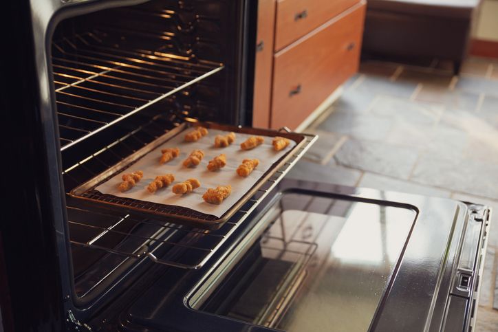 4 Cara Hangatkan Fried Chicken Sisa agar Kembali Renyah