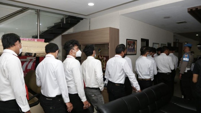 434 Anggota Ditresnarkoba Polda Metro Dites Urine.