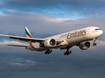Timteng Memanas, Emirates Tangguhkan Penerbangan di 3 Negara
