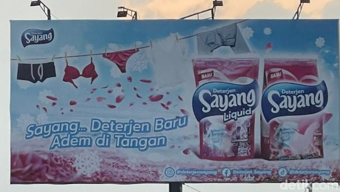 Baliho deterjen 'Sayang' di Pekalongan tuai protes Baliho deterjen 'Sayang' di Pekalongan tuai protes
