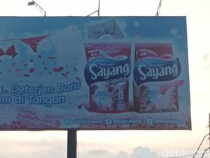 Heboh Baliho Bergambar Celdam dan Bra Berujung Protes di Pekalongan