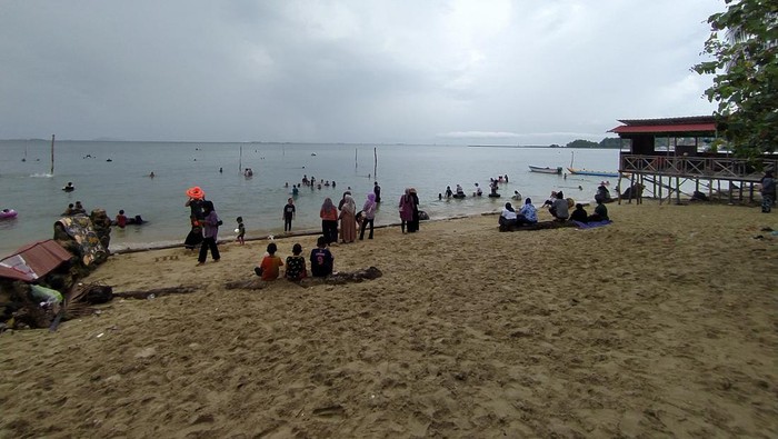 Pantai Nongsa Batam: Daya Tarik, Aktivitas Seru, dan Harga Tiket Masuk