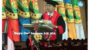Pengukuhan Prof Bayu Bertabur Begawan, Ada Mahfud Md-Ketua MK