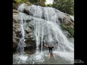 Air Terjun Bajuin yang Eksotis di Kalsel, Sudah Tahu Belum?