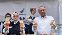 Dua perusahaan tersebut adalah Universal Pharmaceutical dan PT Yarindo Farmatama. Foto: Khadijah Nur Azizah/detikHealth