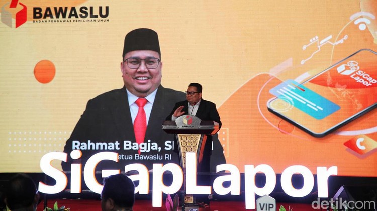 Cara Bawaslu Tangani Pelanggaran Pemilu lewat Aplikasi Bawaslu resmi meluncurkan aplikasi SiGapLapor di Jakarta. Aplikasi tersebut guna menangani pelanggaran pemilu.