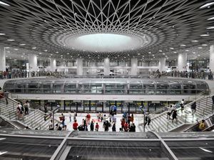 Futuristik! Atap di Stasiun Bawah Tanah Ini Mirip Black Hole