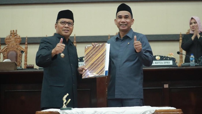 Ketua DPRD Makassar Rudianto Lallo bersama Wali Kota Makassar Danny Pomanto.