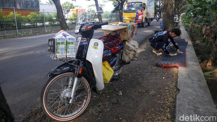 Kopi Motoran, Sajikan Sensasi Minum Kopi Berbeda Kopi Motoran, menyajikan suasana dan sensasi baru bagi Anda untuk menikmati secangkir kopi. Penasaran?