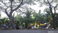 Lokasi mangkal Kopi Motoran ini berada di Jalan Pinang-Kunciran, Tangerang Kota.