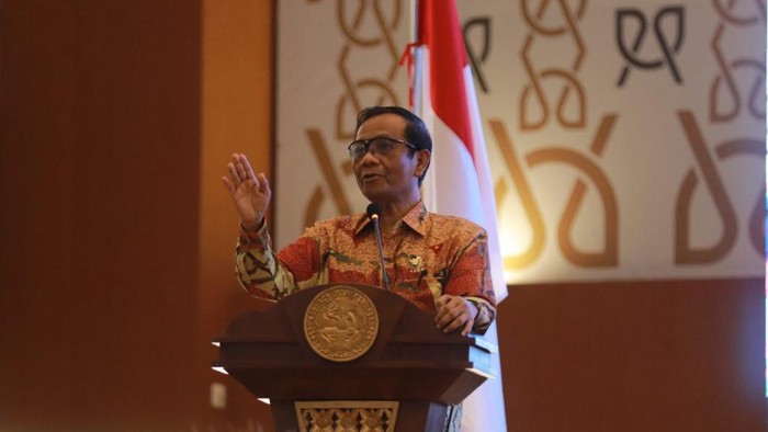 Mahfud MD dalam Forum Rektor Indonesia.