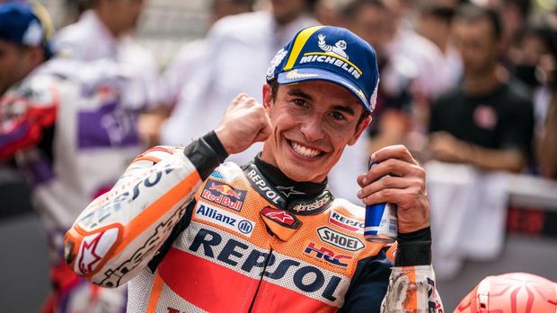 KUALA LUMPUR, MALAYSIA - OCTOBER 22: Marc Marquez of Spain and Repsol Honda Team at parc ferme after his front row result during the qualifying session of the MotoGP PETRONAS Grand Prix of Malaysia at Sepang Circuit on October 22, 2022 in Kuala Lumpur, Malaysia. (Photo by Steve Wobser/Getty Images)
